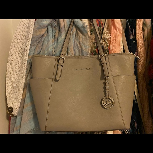 Michael Kors purse - Picture 1 of 1